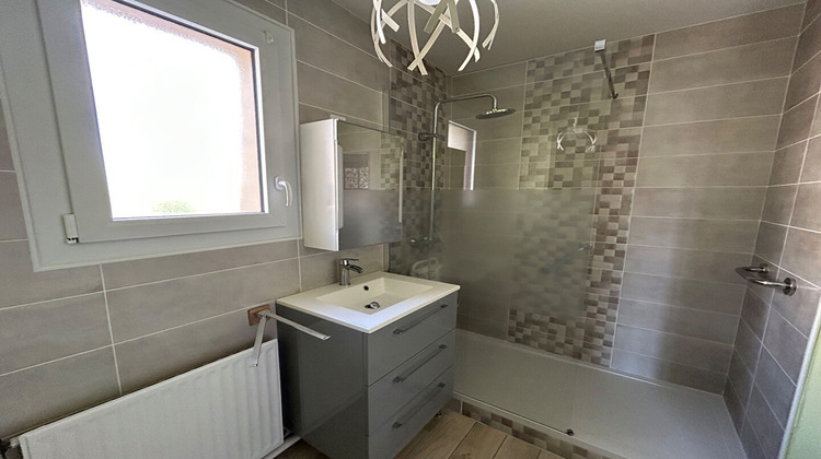 Ma-Cabane - Vente Appartement LE RELECQ-KERHUON, 51 m²