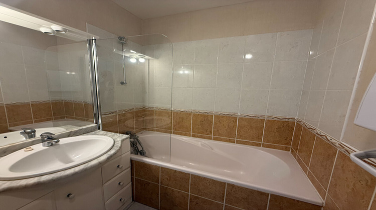 Ma-Cabane - Vente Appartement LE RELECQ-KERHUON, 60 m²