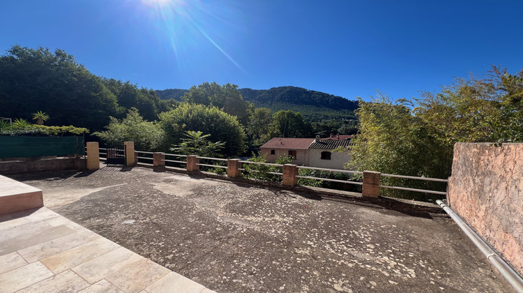 Ma-Cabane - Vente Appartement Le Revest-les-Eaux, 79 m²