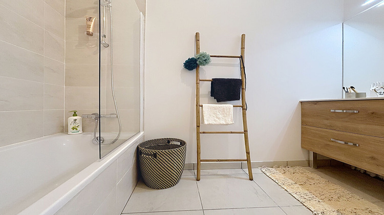 Ma-Cabane - Vente Appartement LE RHEU, 65 m²