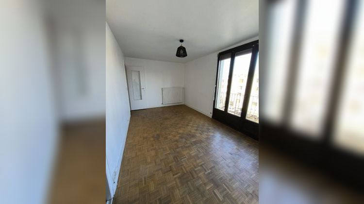 Ma-Cabane - Vente Appartement LE THILLAY, 59 m²