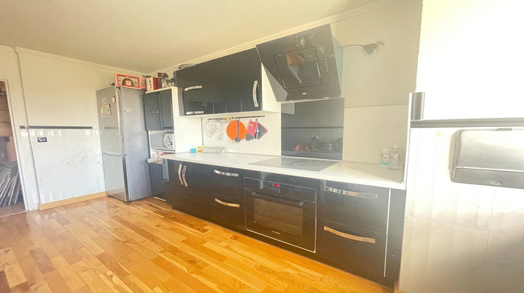 Ma-Cabane - Vente Appartement LES CLAYES SOUS BOIS, 63 m²