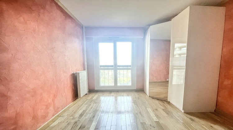 Ma-Cabane - Vente Appartement LES CLAYES SOUS BOIS, 63 m²