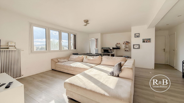 Ma-Cabane - Vente Appartement LES CLAYES-SOUS-BOIS, 67 m²