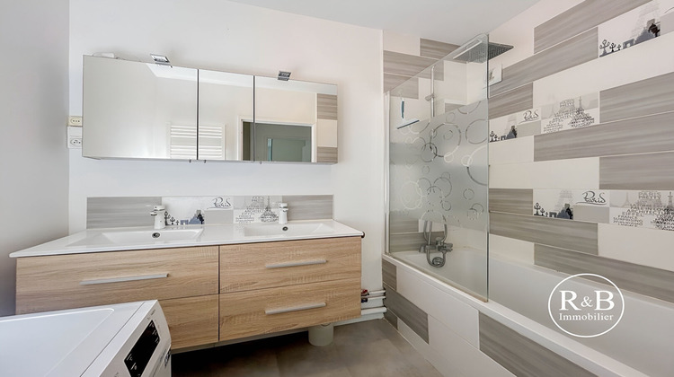 Ma-Cabane - Vente Appartement LES CLAYES-SOUS-BOIS, 63 m²