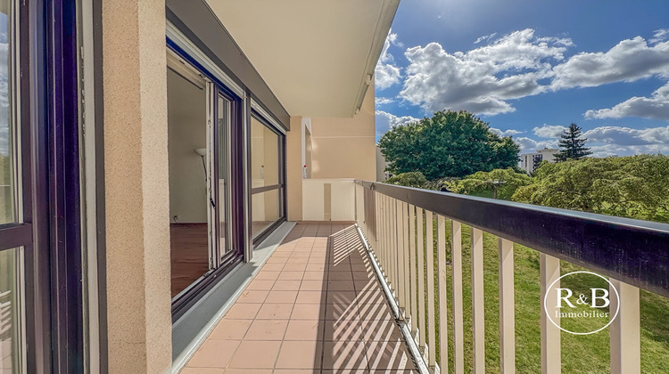 Ma-Cabane - Vente Appartement LES CLAYES-SOUS-BOIS, 74 m²