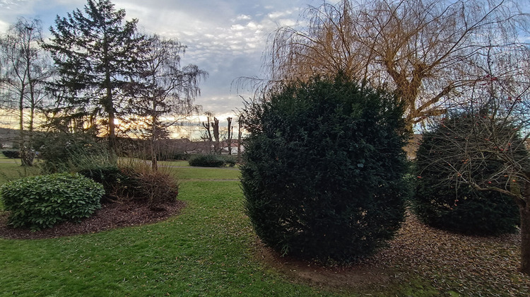 Ma-Cabane - Vente Appartement LES CLAYES-SOUS-BOIS, 70 m²