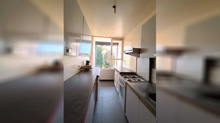 Ma-Cabane - Vente Appartement LES CLAYES-SOUS-BOIS, 70 m²
