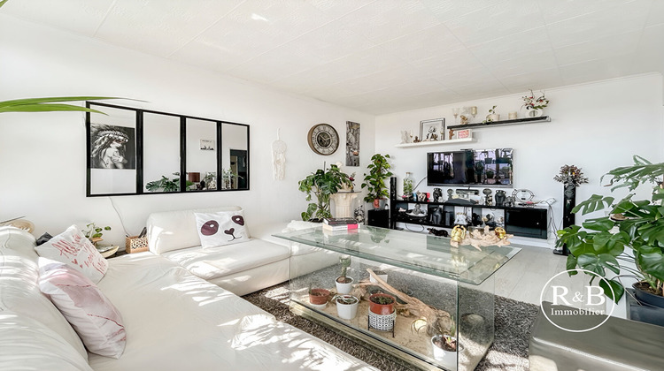 Ma-Cabane - Vente Appartement LES CLAYES-SOUS-BOIS, 74 m²