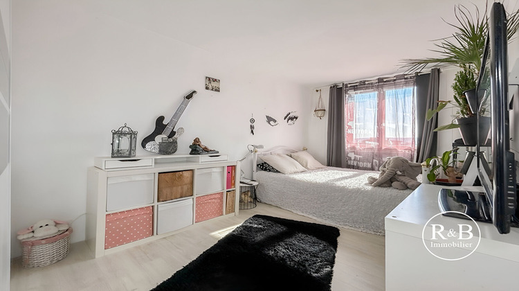 Ma-Cabane - Vente Appartement LES CLAYES-SOUS-BOIS, 74 m²