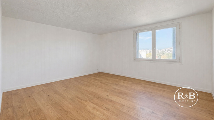 Ma-Cabane - Vente Appartement LES CLAYES-SOUS-BOIS, 74 m²