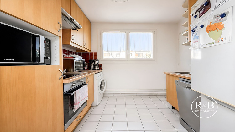Ma-Cabane - Vente Appartement LES CLAYES-SOUS-BOIS, 68 m²