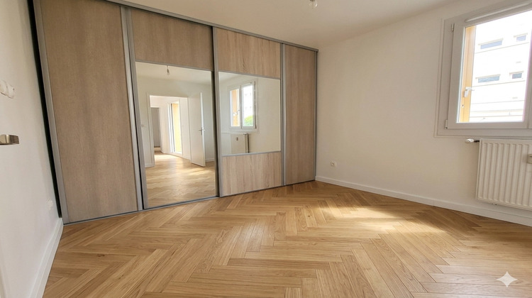 Ma-Cabane - Vente Appartement LES CLAYES-SOUS-BOIS, 60 m²