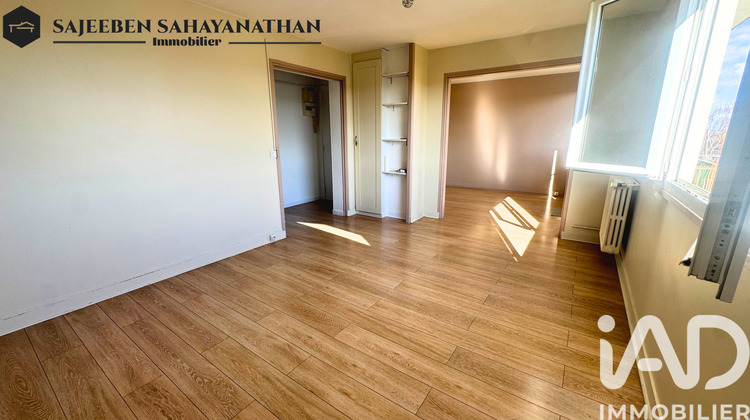Ma-Cabane - Vente Appartement Les Clayes-sous-Bois, 63 m²