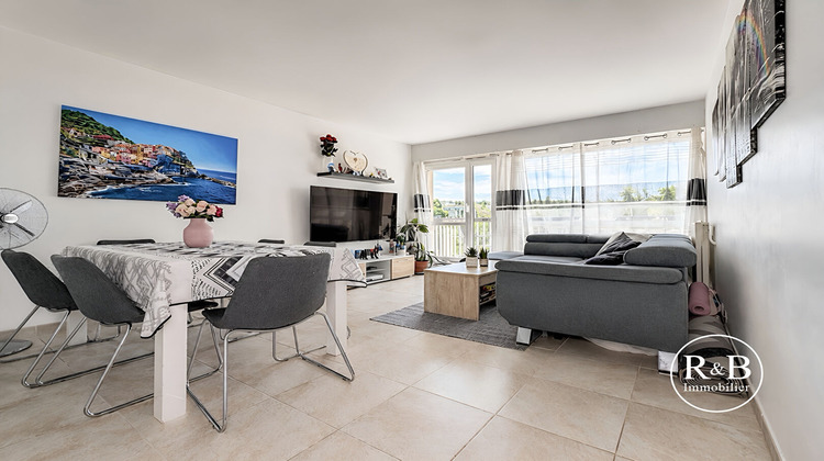 Ma-Cabane - Vente Appartement LES CLAYES-SOUS-BOIS, 64 m²