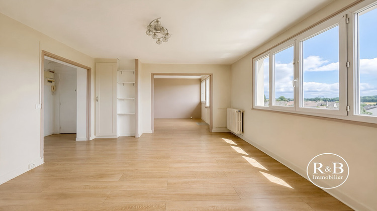 Ma-Cabane - Vente Appartement LES CLAYES-SOUS-BOIS, 63 m²