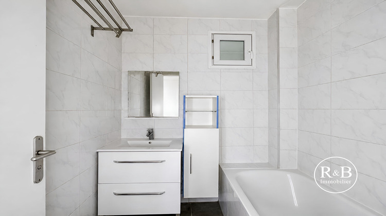 Ma-Cabane - Vente Appartement LES CLAYES-SOUS-BOIS, 63 m²