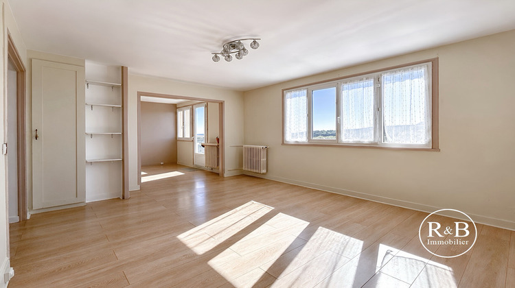 Ma-Cabane - Vente Appartement LES CLAYES-SOUS-BOIS, 63 m²