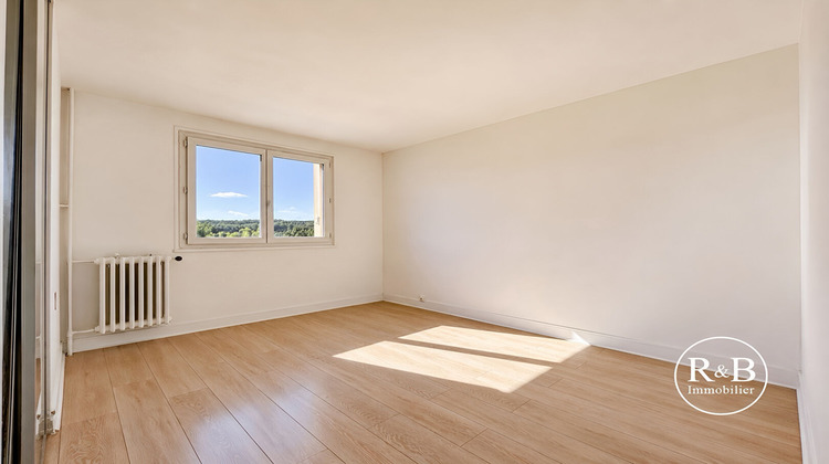 Ma-Cabane - Vente Appartement LES CLAYES-SOUS-BOIS, 63 m²