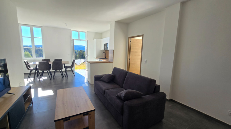 Ma-Cabane - Vente Appartement LES DESERTS, 65 m²