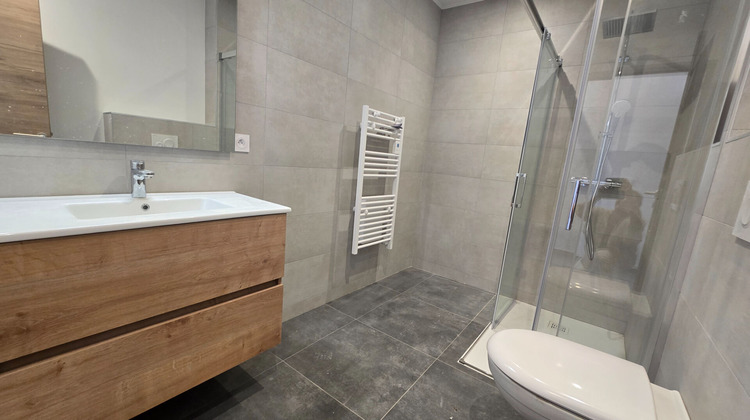 Ma-Cabane - Vente Appartement LES DESERTS, 65 m²