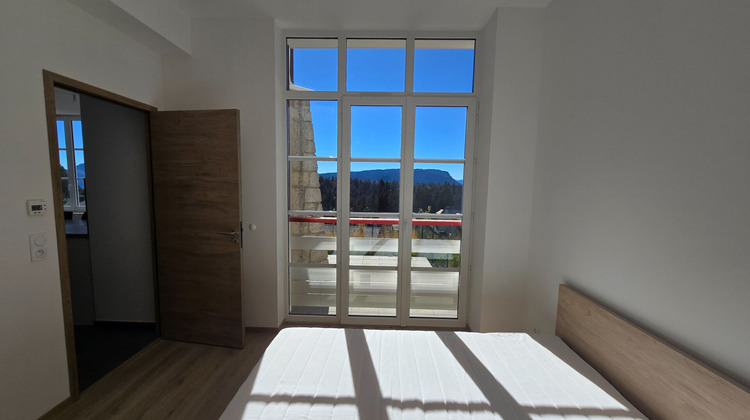 Ma-Cabane - Vente Appartement LES DESERTS, 65 m²