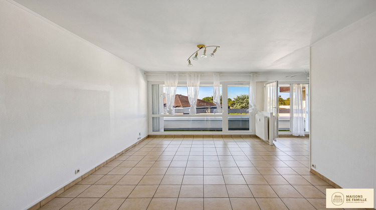Ma-Cabane - Vente Appartement LES ESSARTS-LE-ROI, 63 m²