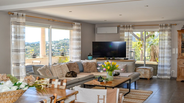 Ma-Cabane - Vente Appartement LES ISSAMBRES, 216 m²