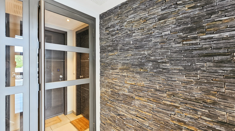 Ma-Cabane - Vente Appartement LES OLLIERES, 67 m²
