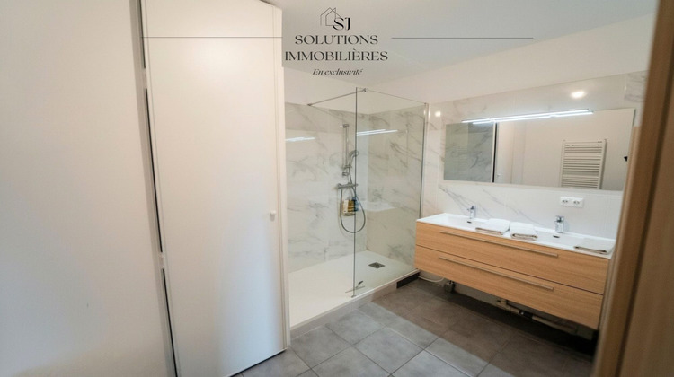 Ma-Cabane - Vente Appartement Les Roches-de-Condrieu, 64 m²