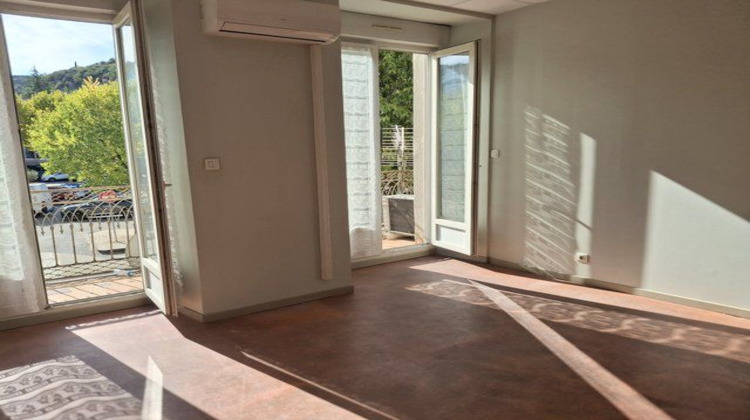 Ma-Cabane - Vente Appartement LES VANS, 76 m²