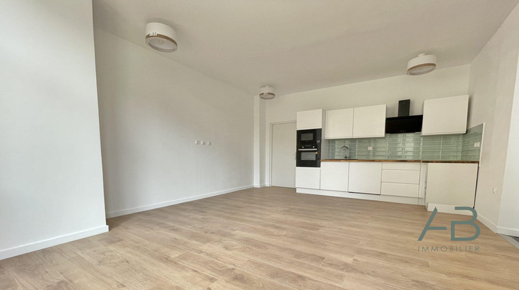 Ma-Cabane - Vente Appartement Lille, 73 m²