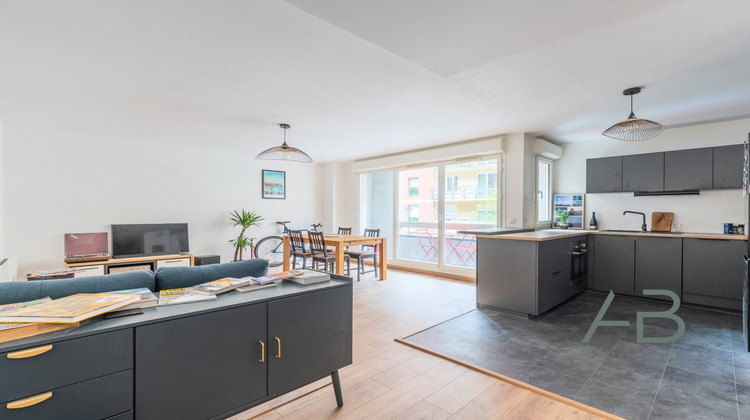 Ma-Cabane - Vente Appartement Lille, 67 m²