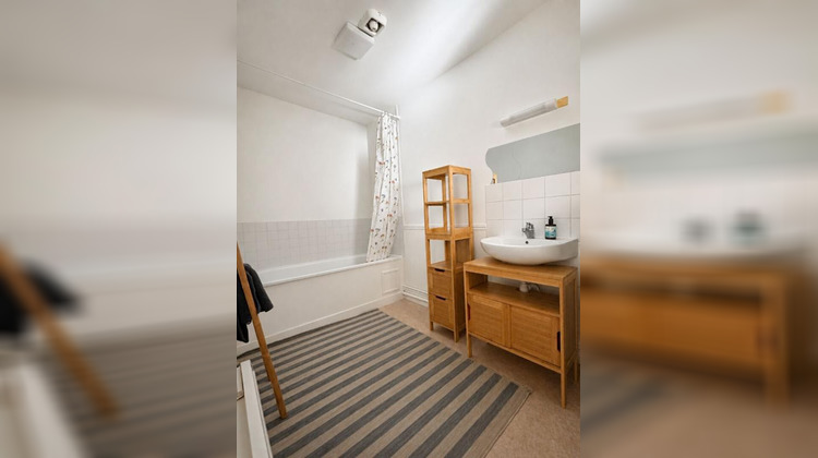 Ma-Cabane - Vente Appartement LISIEUX, 59 m²