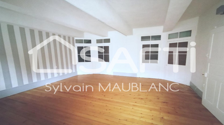 Ma-Cabane - Vente Appartement Lons-le-Saunier, 182 m²