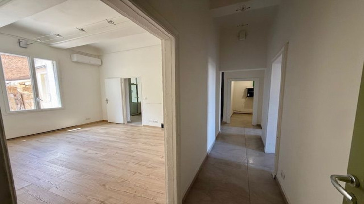 Ma-Cabane - Vente Appartement LUNEL, 107 m²