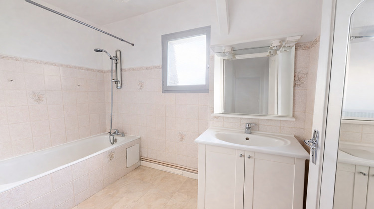 Ma-Cabane - Vente Appartement LUSSAULT-SUR-LOIRE, 72 m²