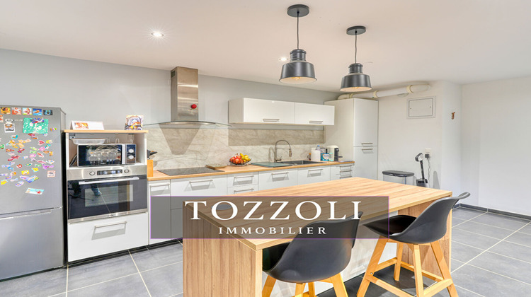 Ma-Cabane - Vente Appartement LUZINAY, 70 m²