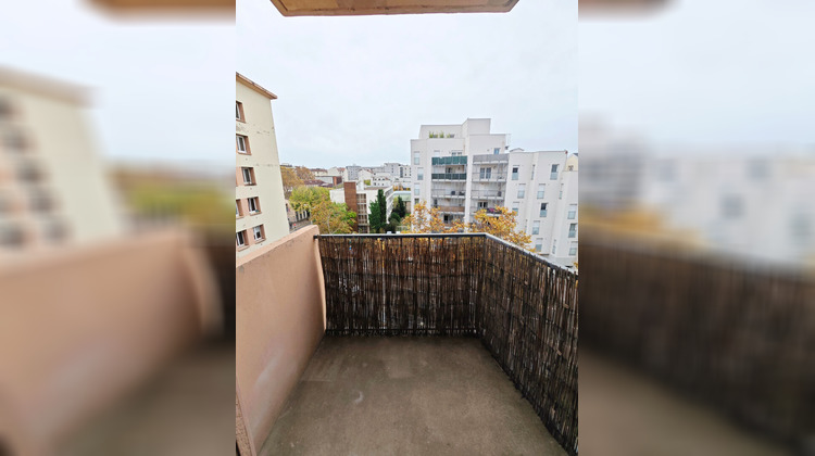 Ma-Cabane - Vente Appartement LYON 8, 65 m²