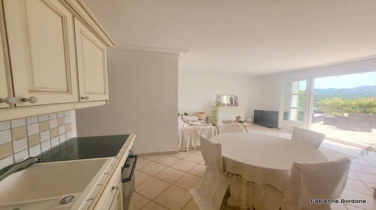 Ma-Cabane - Vente Appartement MALLEMORT, 56 m²