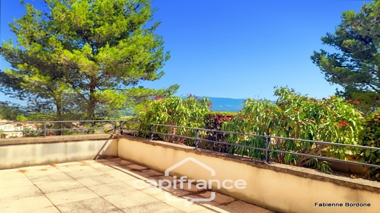 Ma-Cabane - Vente Appartement MALLEMORT, 58 m²