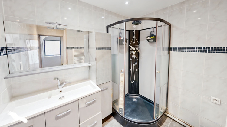 Ma-Cabane - Vente Appartement MARSEILLE 11, 67 m²