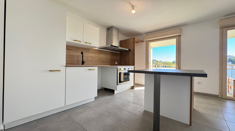 Ma-Cabane - Vente Appartement MARSEILLE 12, 60 m²