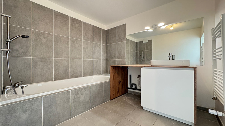 Ma-Cabane - Vente Appartement MARSEILLE 12, 60 m²