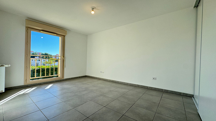 Ma-Cabane - Vente Appartement MARSEILLE 12, 60 m²