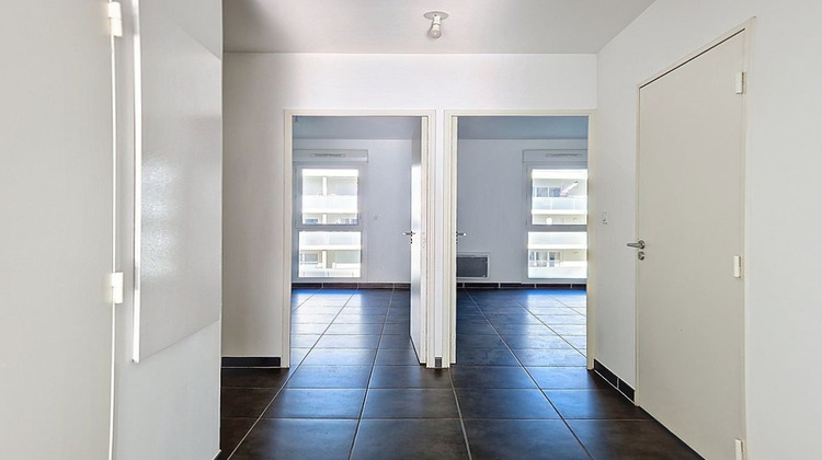 Ma-Cabane - Vente Appartement MARSEILLE 12, 63 m²