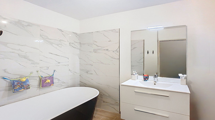 Ma-Cabane - Vente Appartement MARSEILLE 13, 61 m²