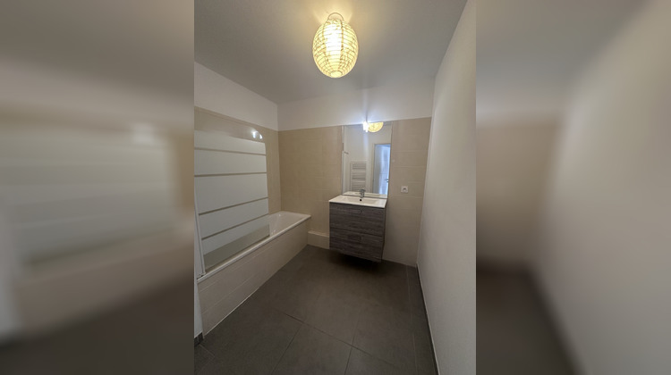 Ma-Cabane - Vente Appartement Marseille, 65 m²