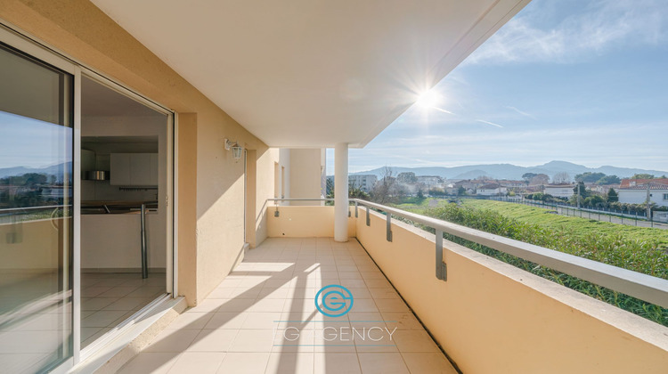 Ma-Cabane - Vente Appartement Marseille, 70 m²