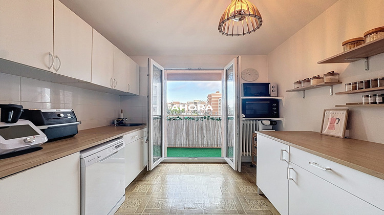 Ma-Cabane - Vente Appartement Marseille, 64 m²